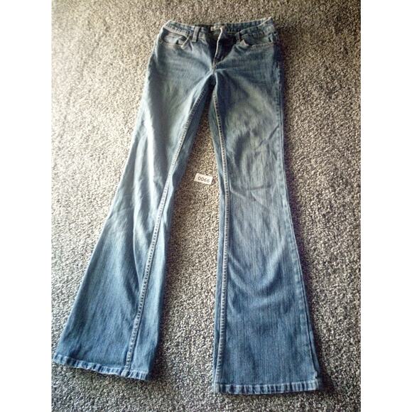 Jeans Size 3 Juniors Flower's In The Back Pockets Pre Owned - Picture 10 of 12